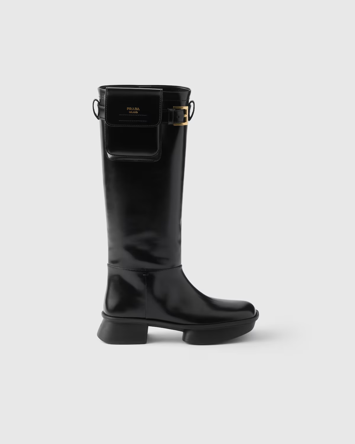 Brushed leather boots with pouch