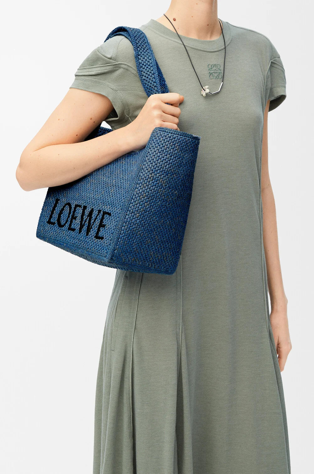 Medium Font Tote