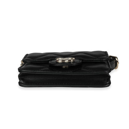 Elegante mini bolso cinturón con cadena de piel de cordero acolchada negra 