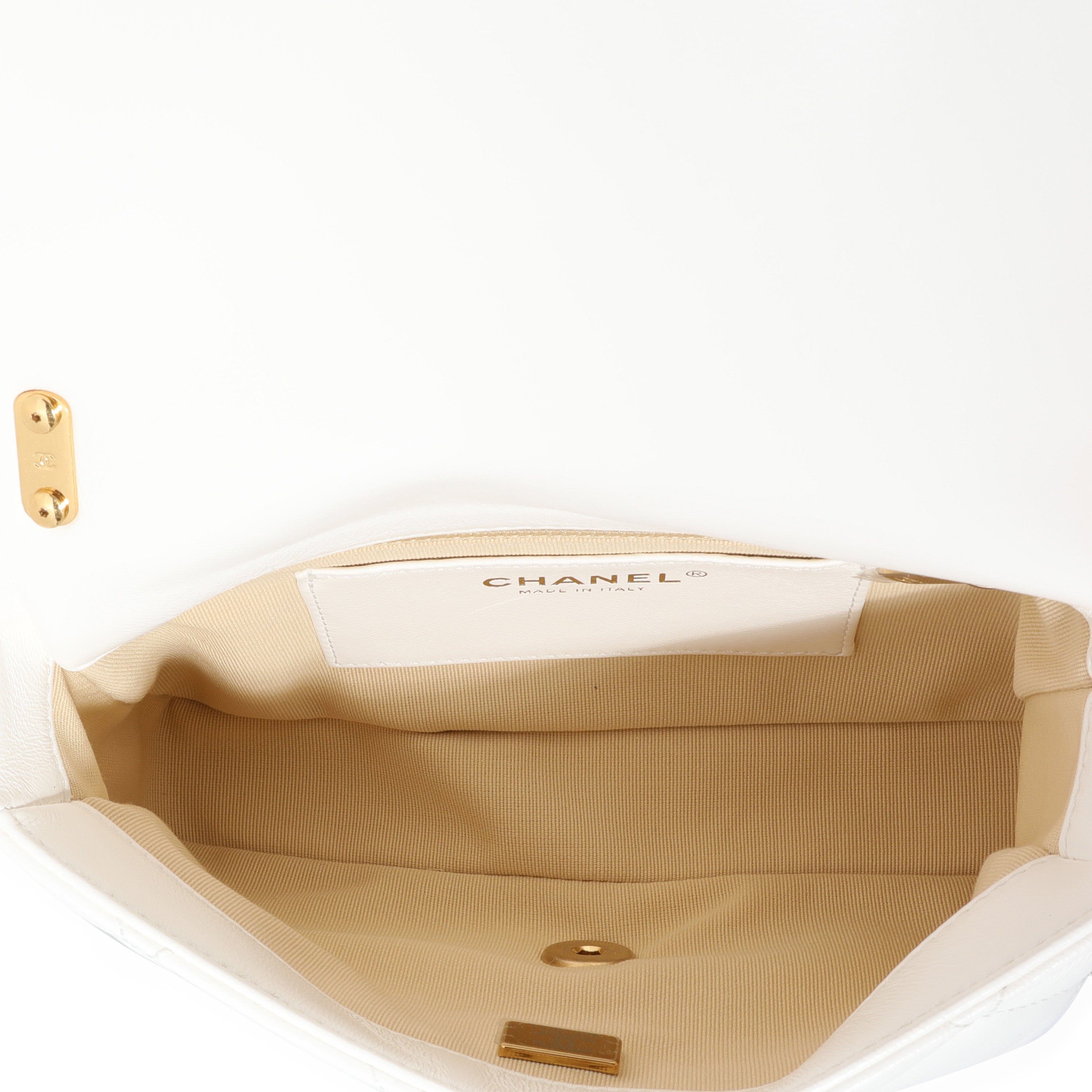 Chanel White Quilted Lambskin Small Funky Town Flap Bag Handbag av