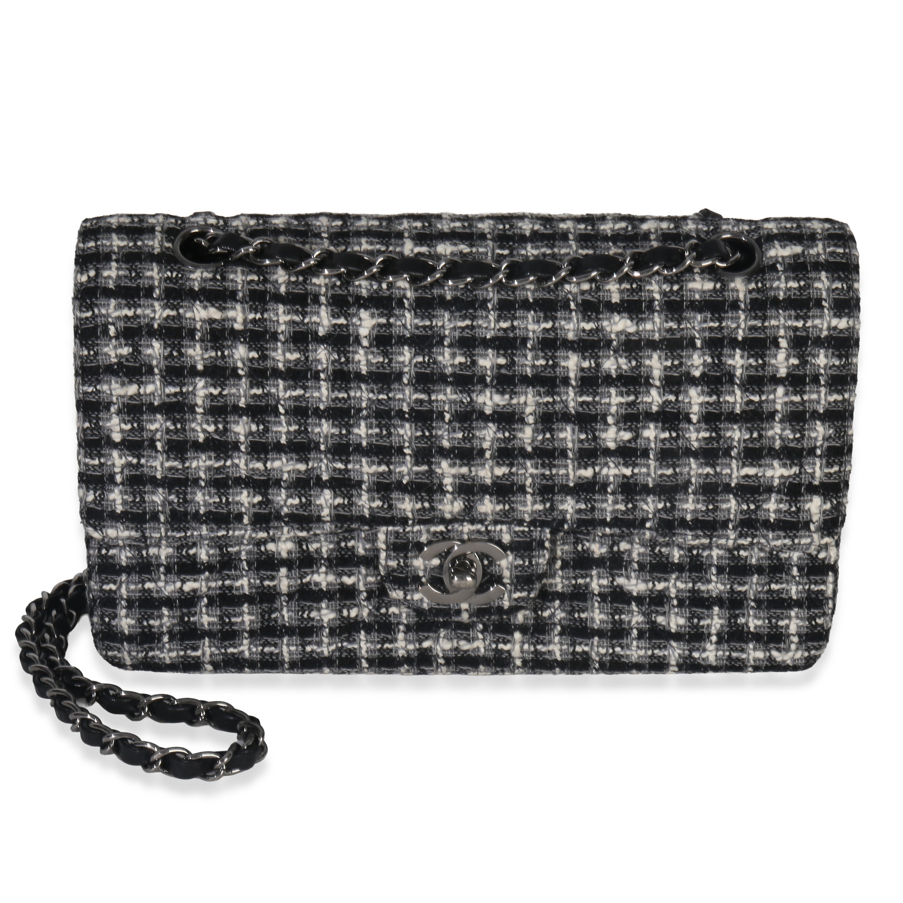 Chanel Black White Tweed Quilted Medium Classic Double Flap Handbag fv