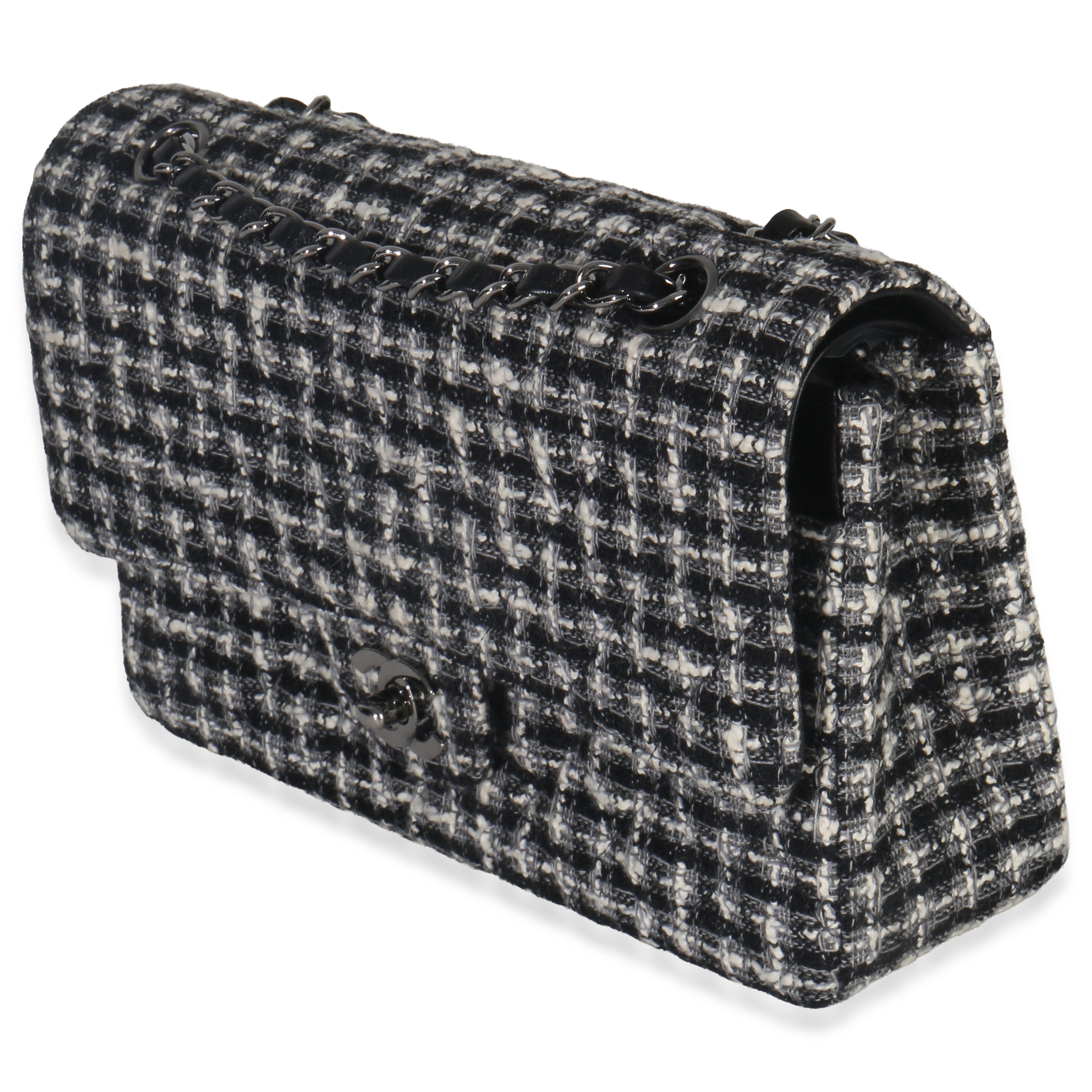 Chanel Black White Tweed Quilted Medium Classic Double Flap Handbag sv