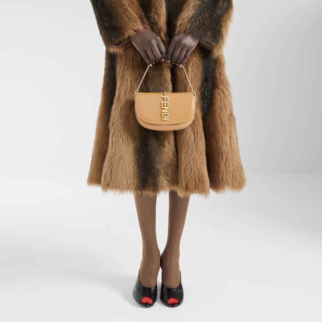 Cartera Fendigraphy con cadena