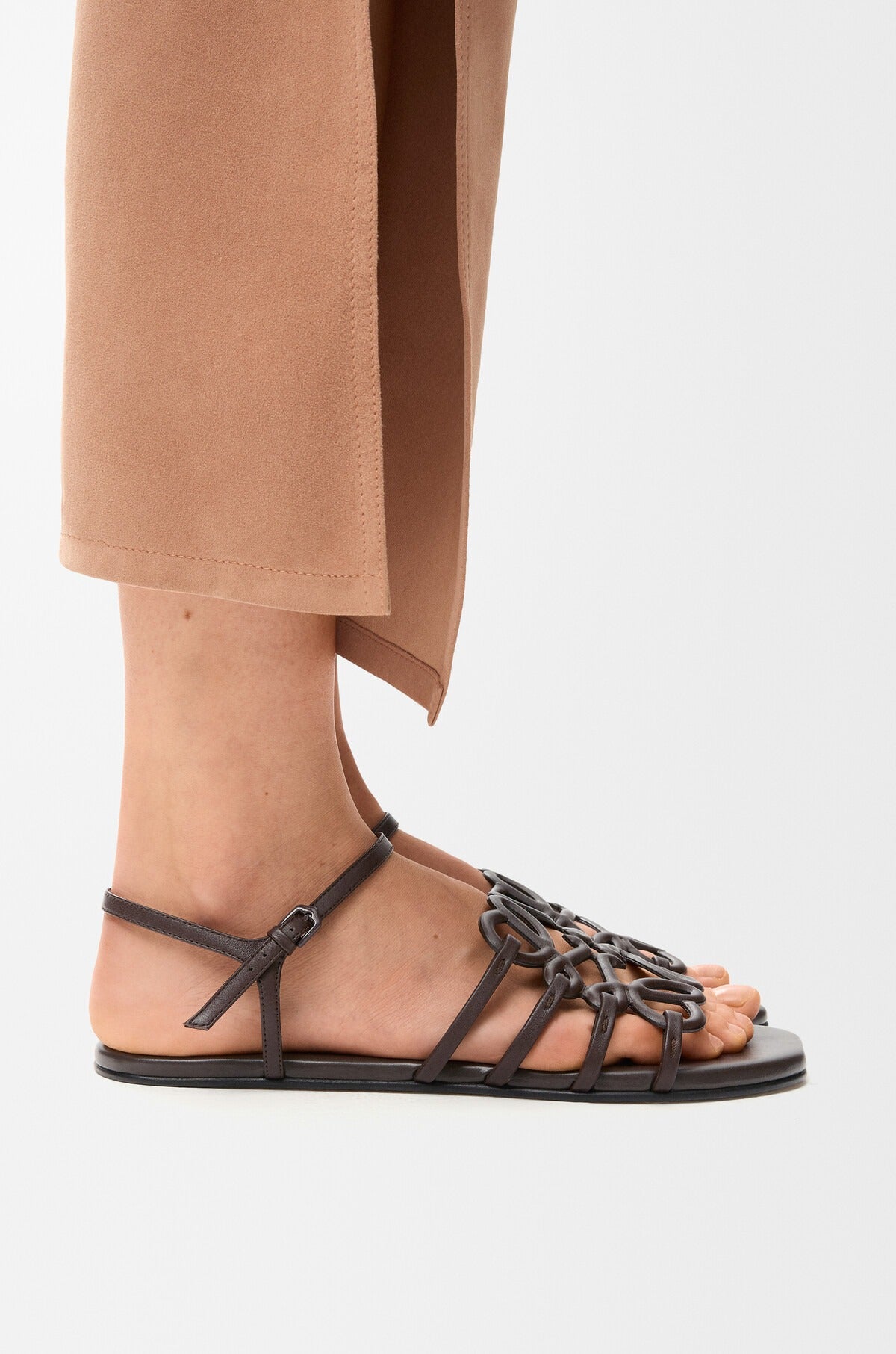 Anagram Sandal